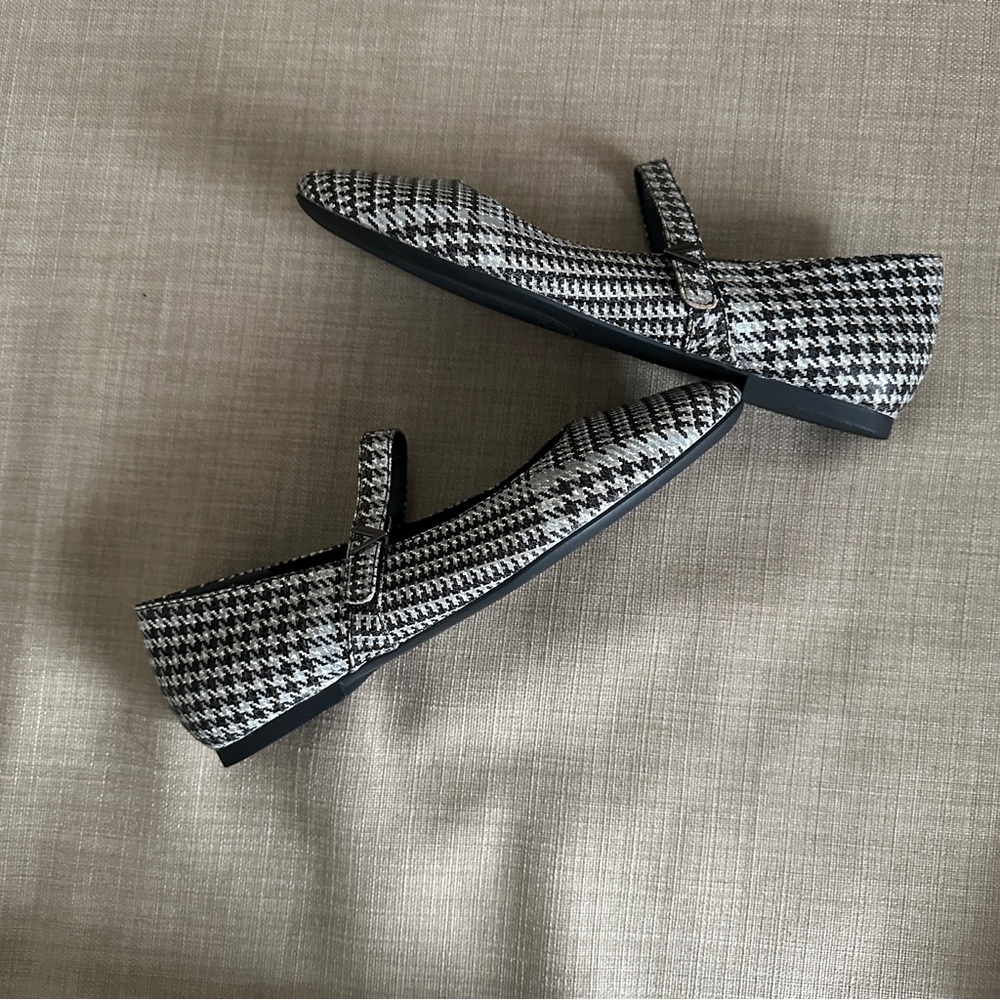 Vionic Black and White Houndstooth Mary Jane Flats - Picture 8 of 12